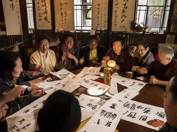 成语接龙，传承千年的智慧游戏